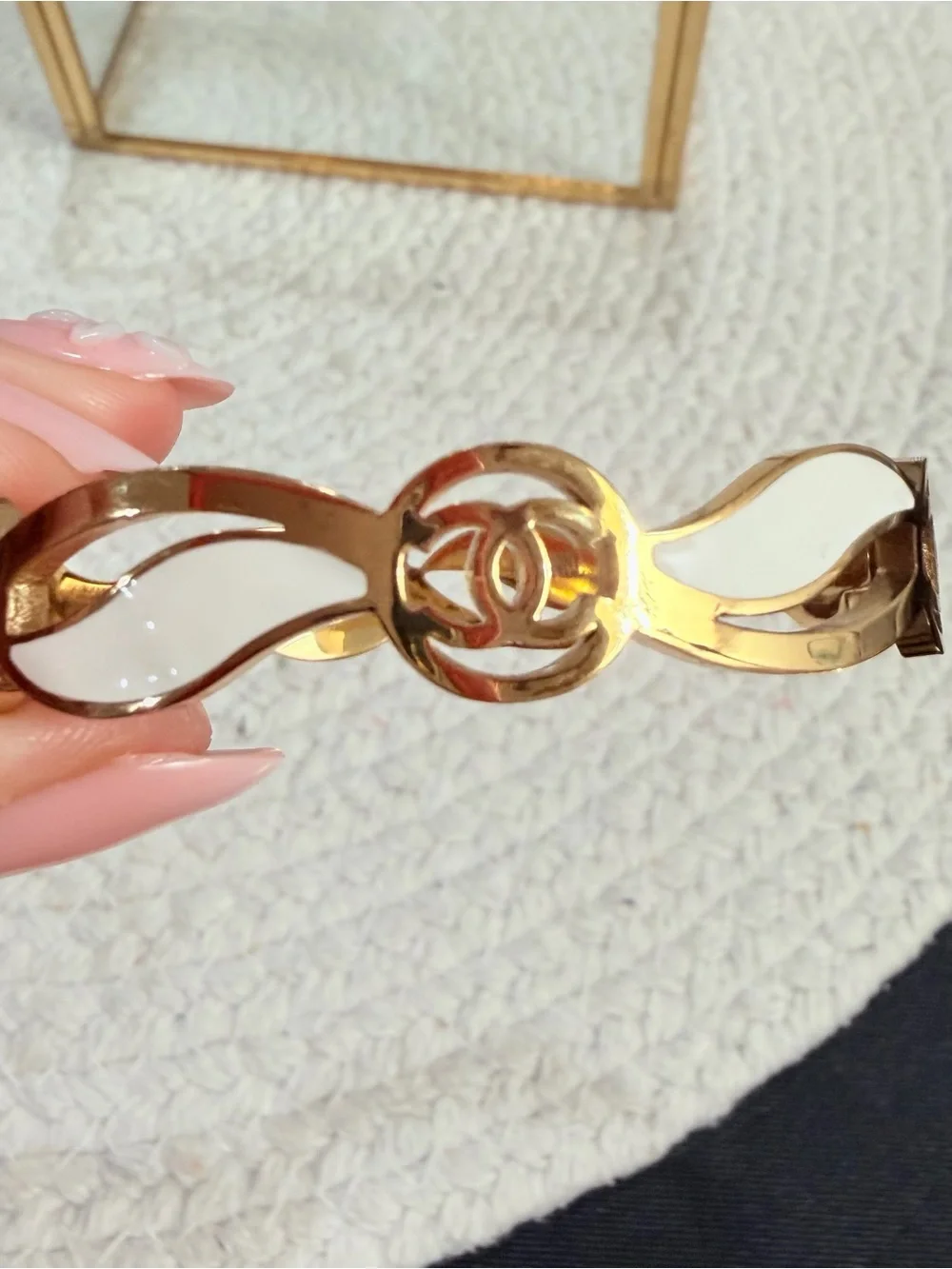 Gold & White Enamel Interlocking Openwork Bracelet | Fashion Jewelry | Size 6.5